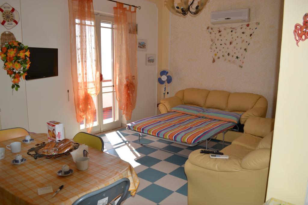 Casa Vacanze Dei Navigatori On The Sea Pontecagnano Eksteriør billede