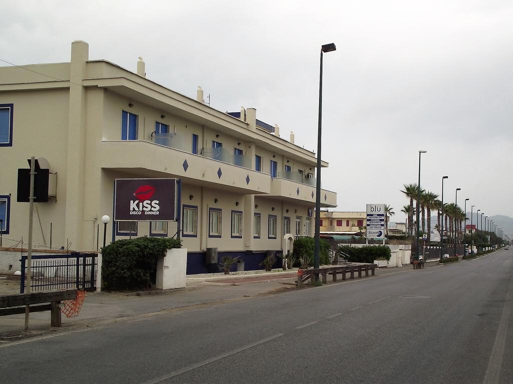 Casa Vacanze Dei Navigatori On The Sea Pontecagnano Eksteriør billede